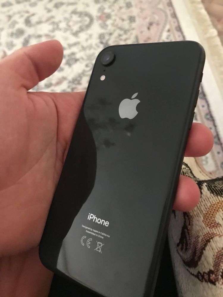 Продам Iphone Xr