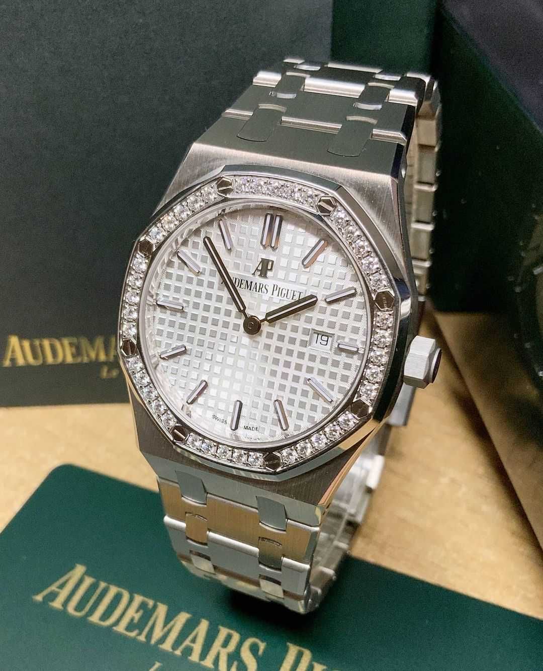 Часовници Дамски Audemars Piguet Royal Oak