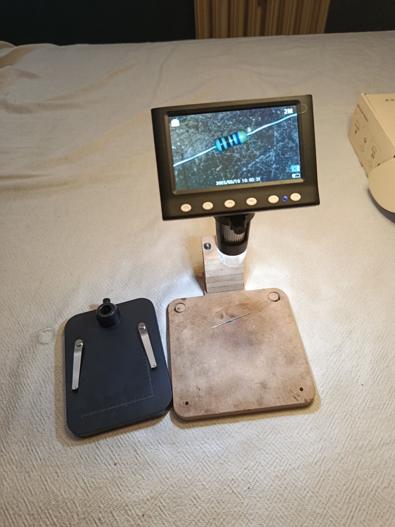 Microscop digital cu LCD , acumulator, conectare PC