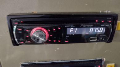 Автомобилно радио Pioneer c USB