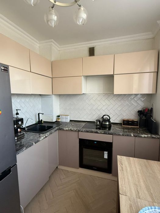 Продается кухонный гарнитур