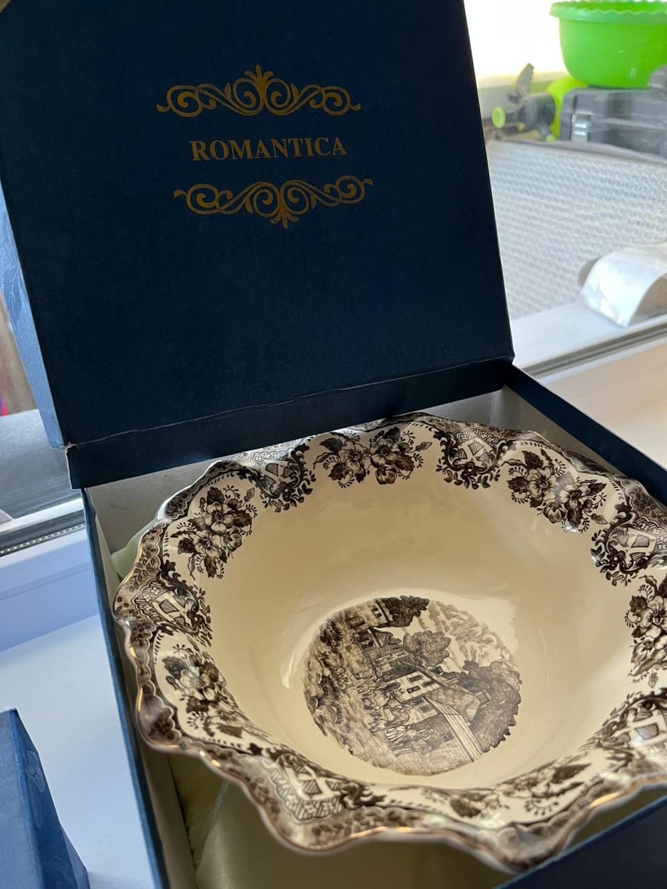 Продам 2 вазы в хорошем состоянии
