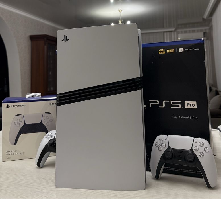 Sony Playstation 5 Pro (2 джойстика)