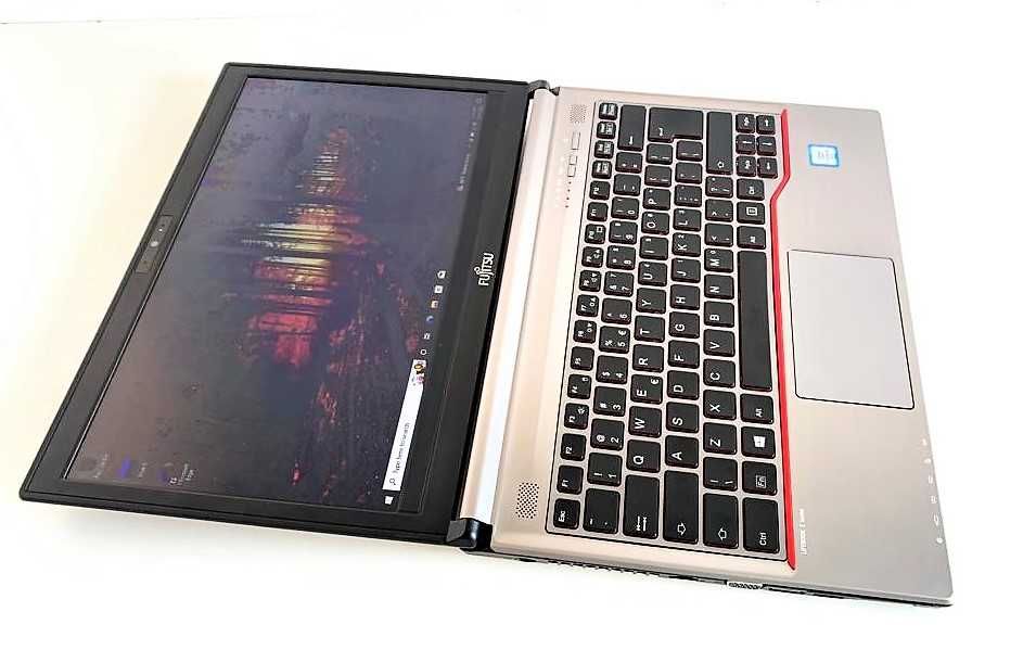 Laptop Fujitsu Business 14.1" i5-6300U 8 GB RAM SSD Baterie 10h