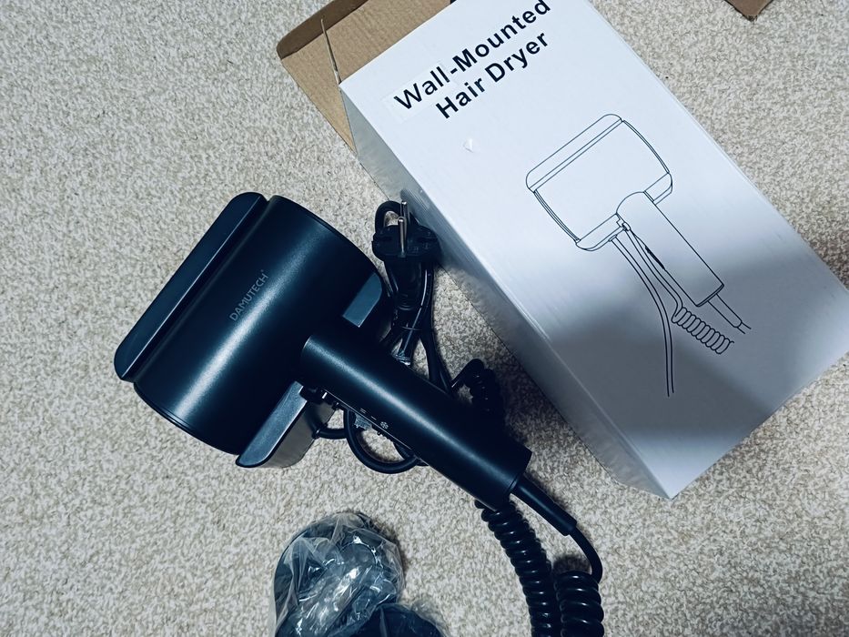 Фен 3 шт, 2 настенных. 1 нет