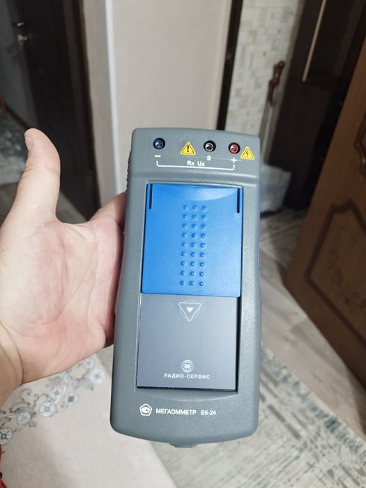Продам Мегаомметр Е6-24.
