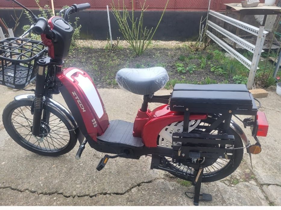 Vând scuter electric ztech