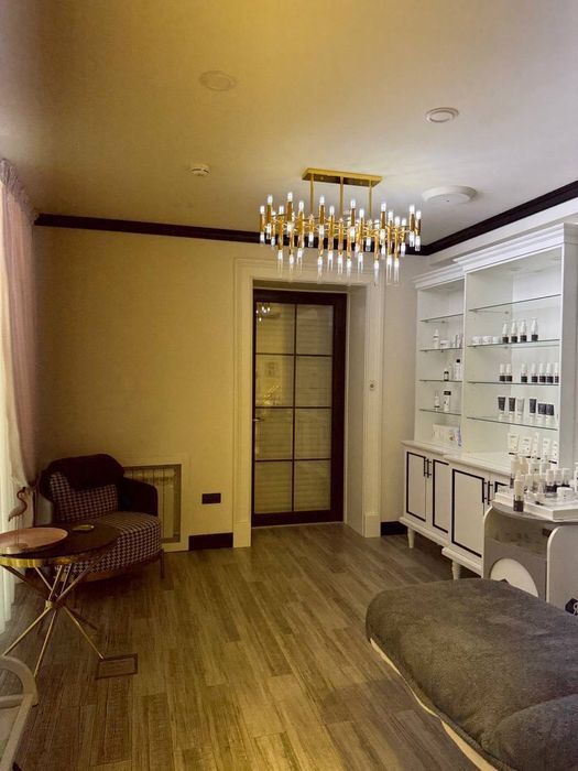 Аренда Евро офис 
метро Айбек 105м2
