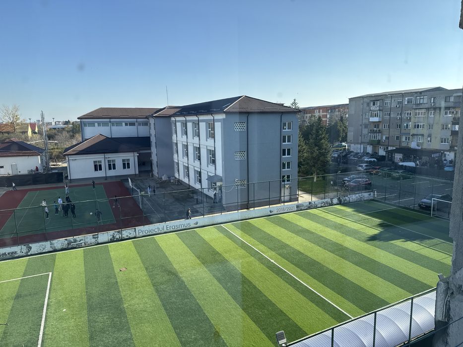 Chirie apartament central Bals 3 camere decomandat