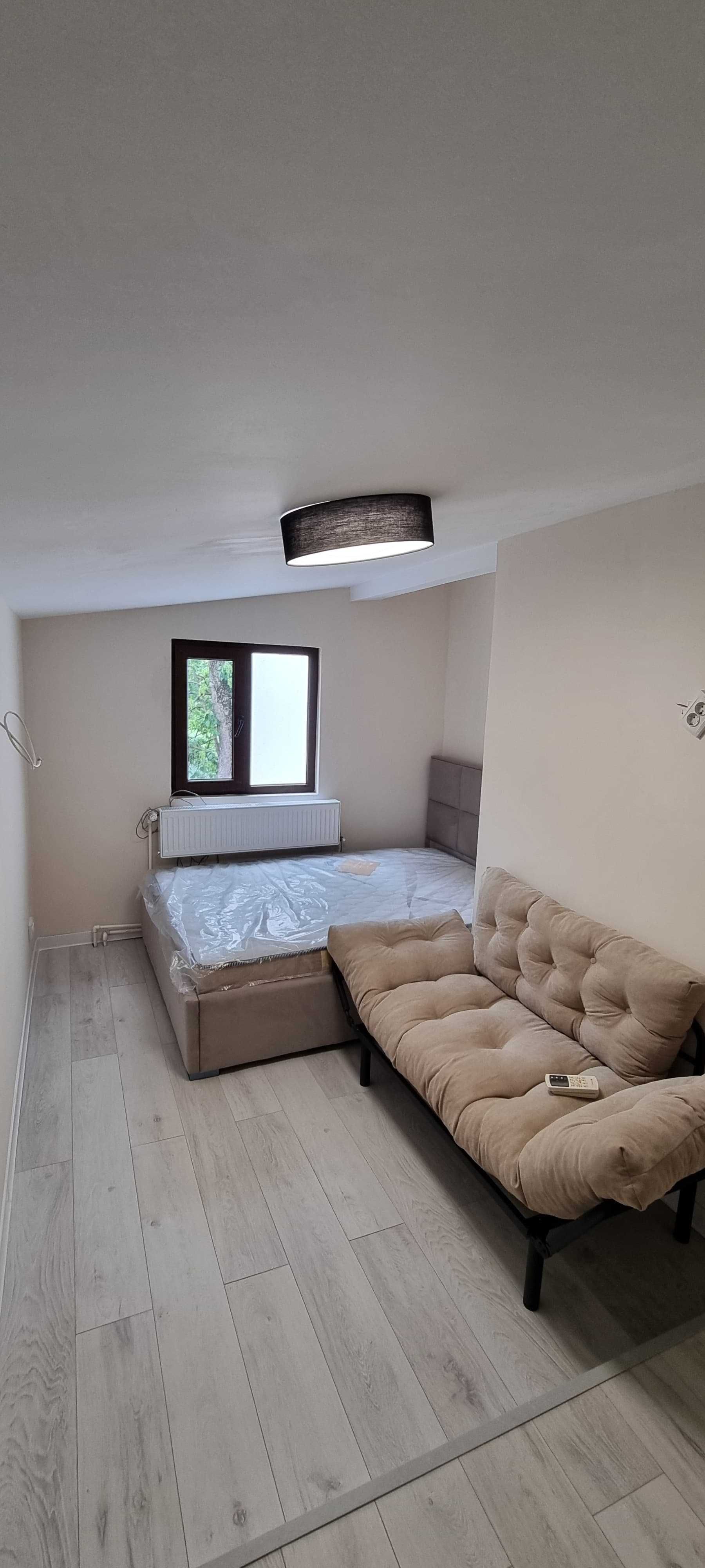 Proprietar vand casa 2 camere Tineretului Parc Carol