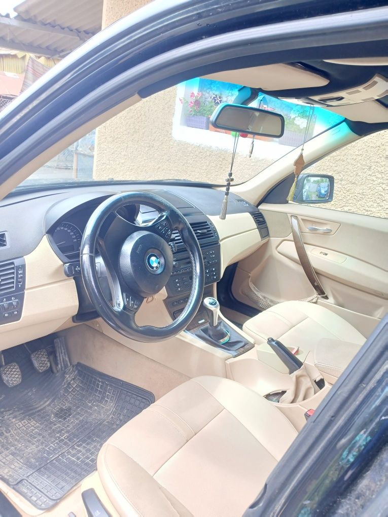 Vând BMW  model x3