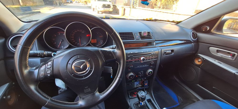 Продавам Мазда 3 1.6 дизел 2005г.