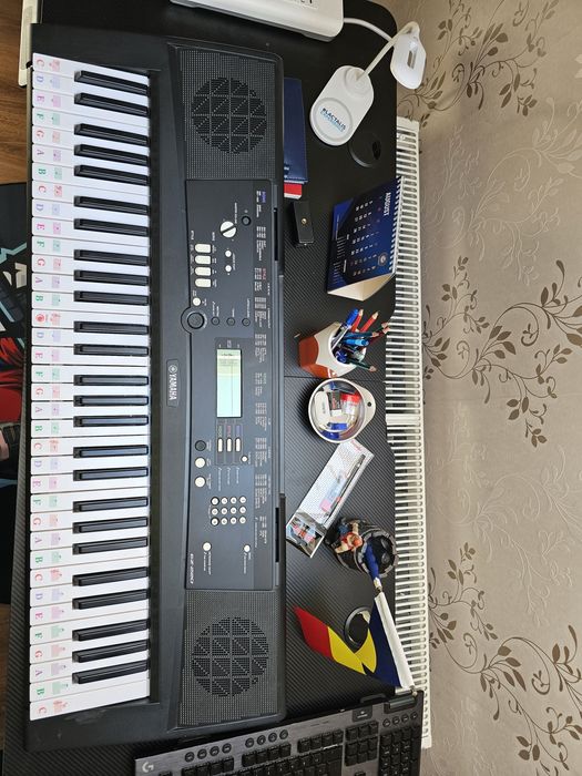 Yamaha EZ-220, orga electronica