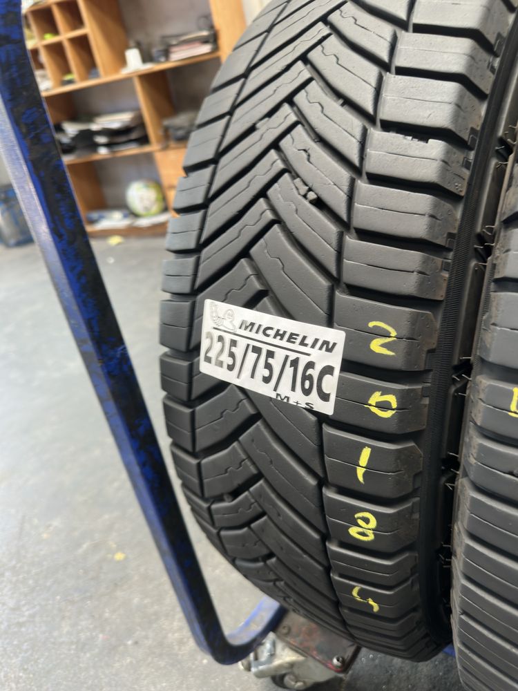 225/75/16c michelin mixte