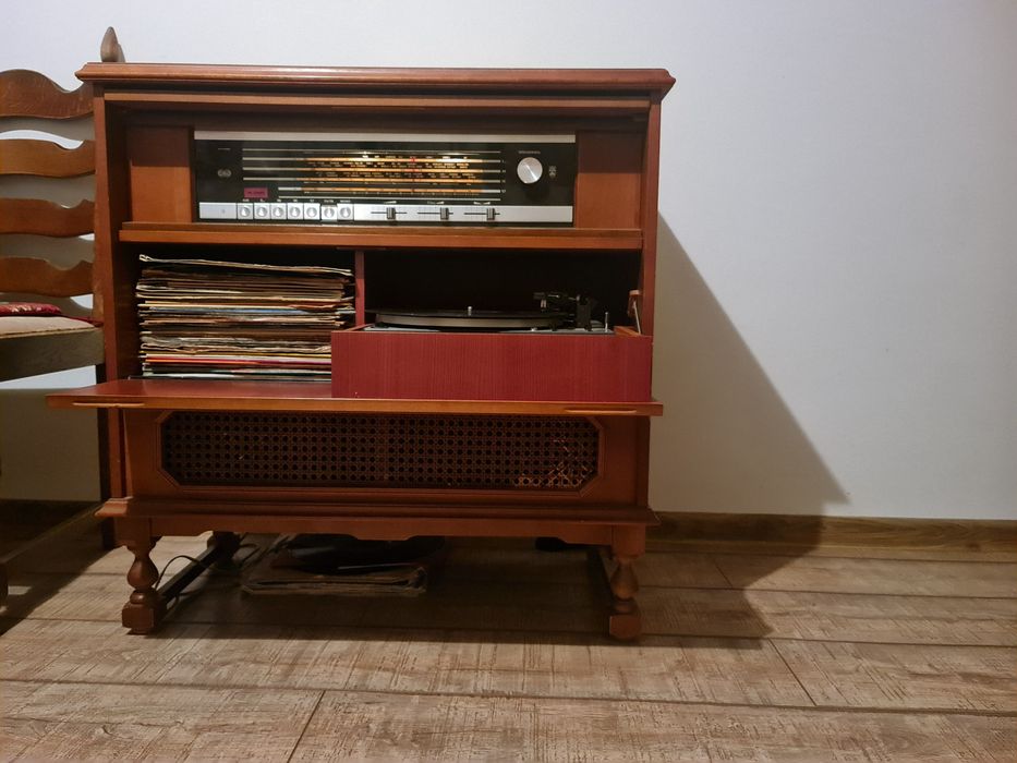 Radio grundig și pickup