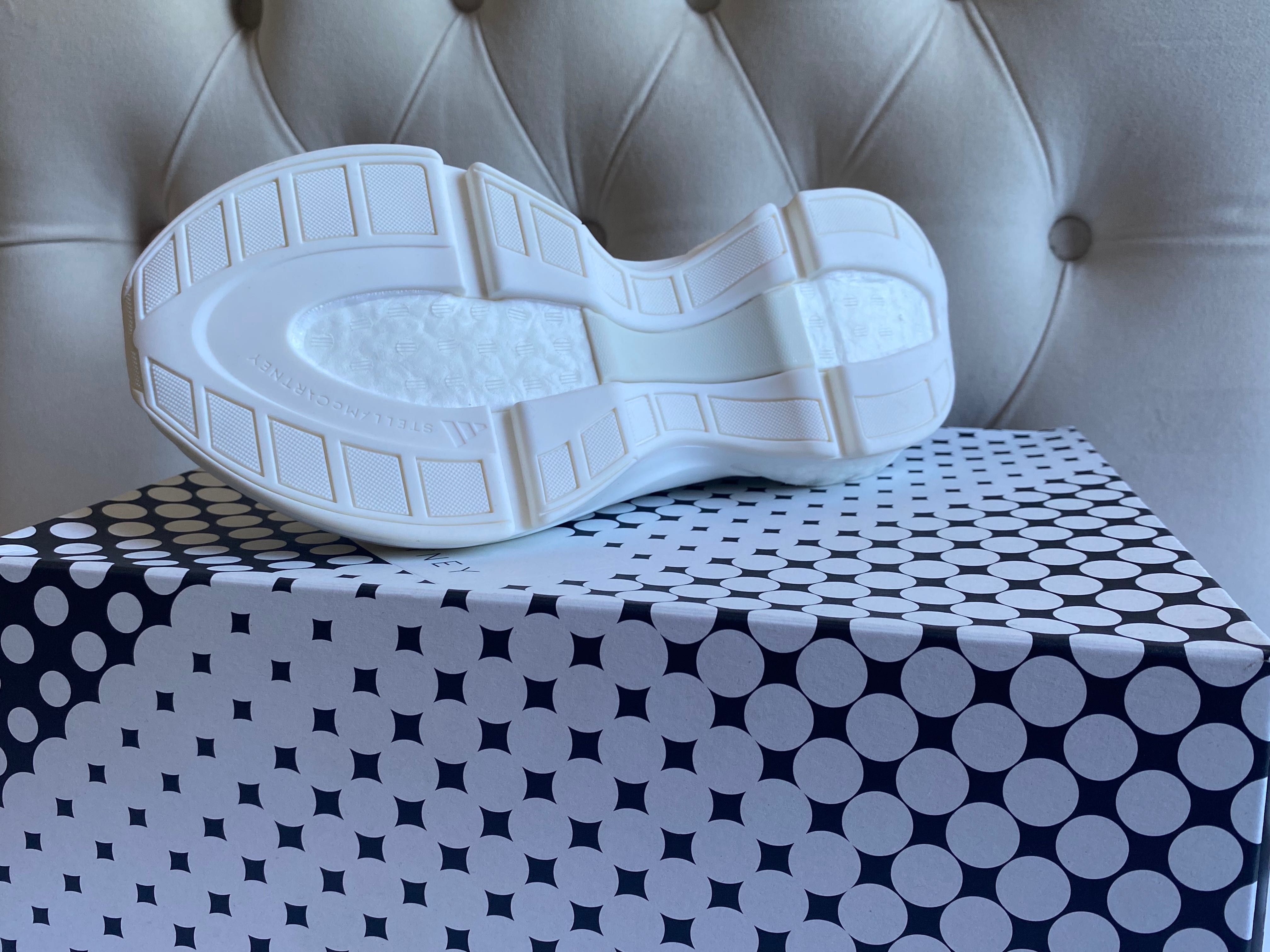 Продавам Adidas X Stella Maccartney