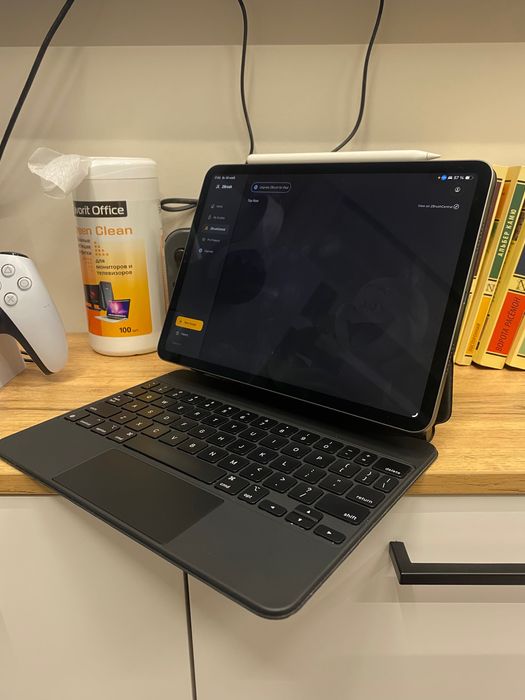 iPad Pro, 11 дюймов, 3-го поколения + клавиатура ориг.