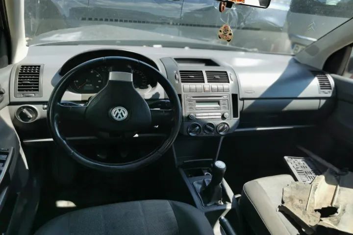 spira volan bloc lumini plansa ceasuri de bord caseta de directie motoras stergatoare macara broasca stanga dreapta vas lichid parbriz expansiune VW polo 9n facelift motor 1.2 benzina BBM  dezmembrez