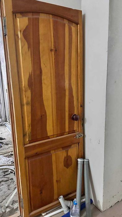 Продаются деревянные двери