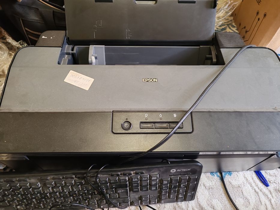 Komoyuter va a3 printer sotiladi