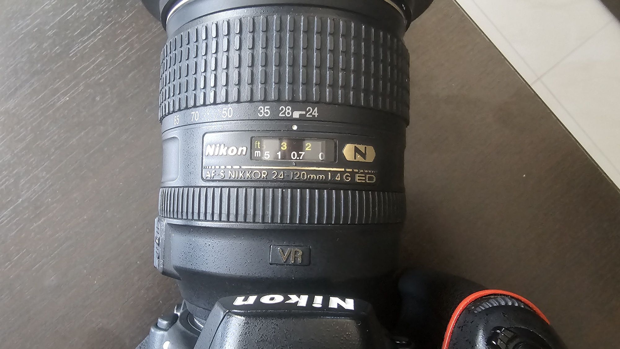 Nikon D750 ,3 obiective ,2 baterii, 2 carduri, huse