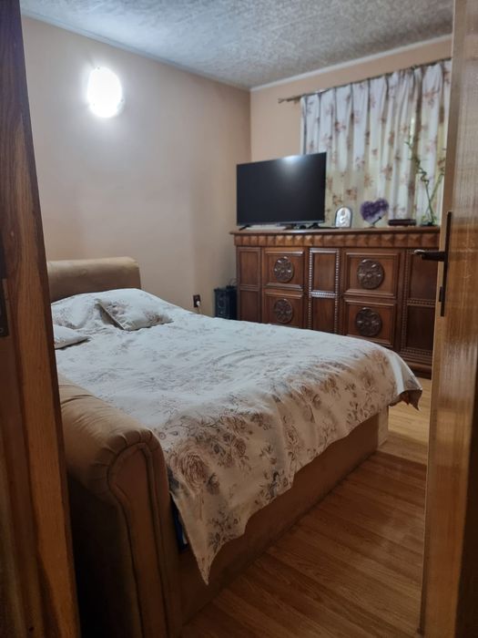 Iași  Spațiu comercial/ Apartament 4 camere de locuit