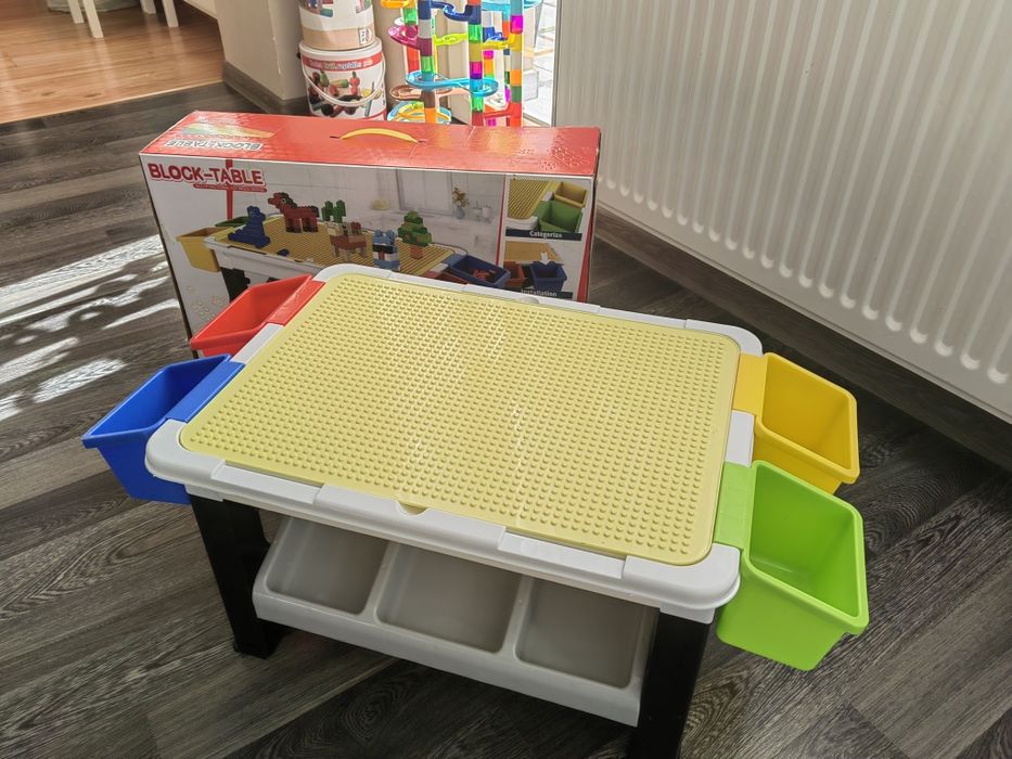 Маса за конструктор