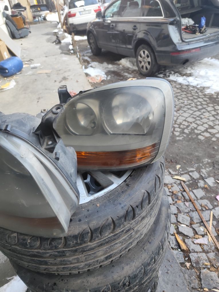 Ляв фар  за nissan almera tino от 2003 до 2005 година