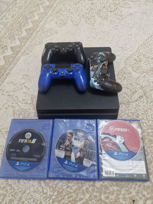 Play station 4 slim 812 gb