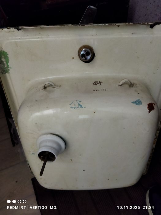 Продам мойку б/у целая