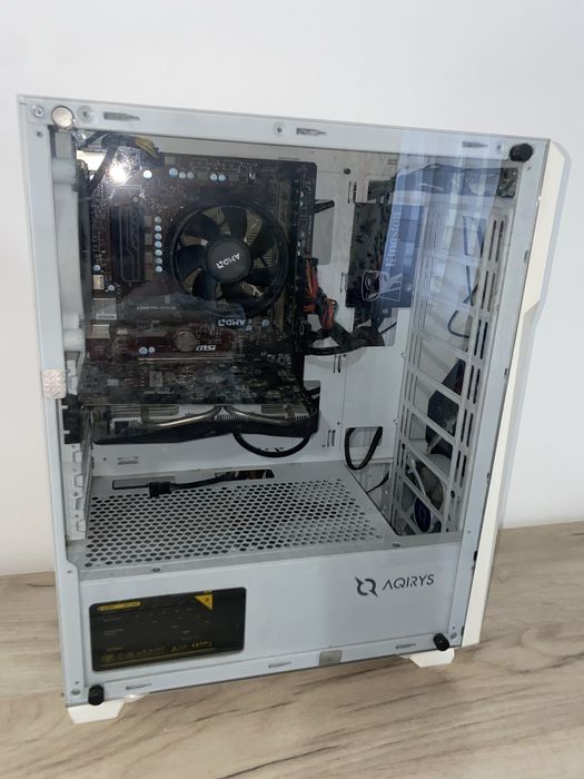 Vand PC Gaming Foarte bun pentru incepatori si cei experimentati