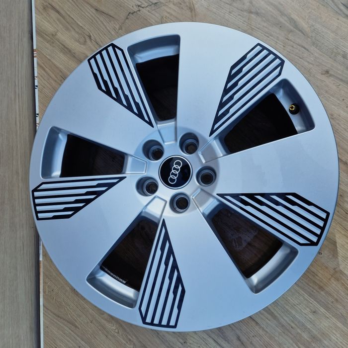 Оригинални джанти Audi E-Tron Q8