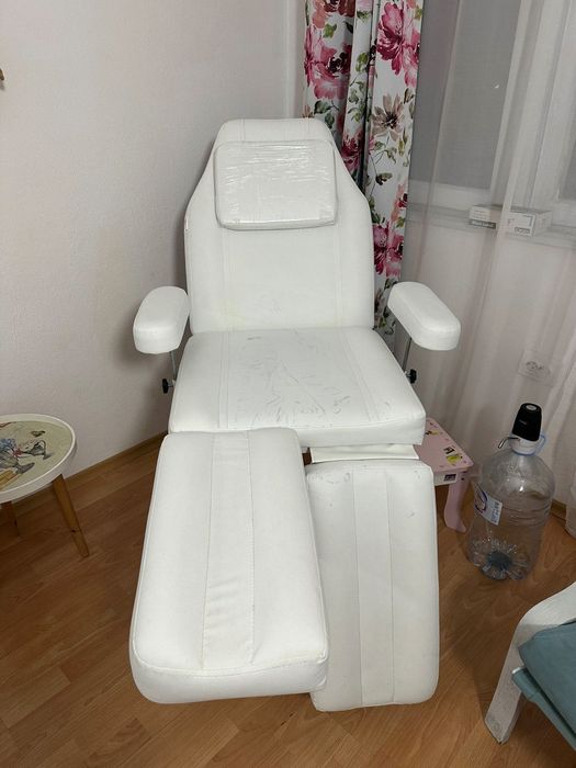 Професионален стол за педикюр, татоси и козметика