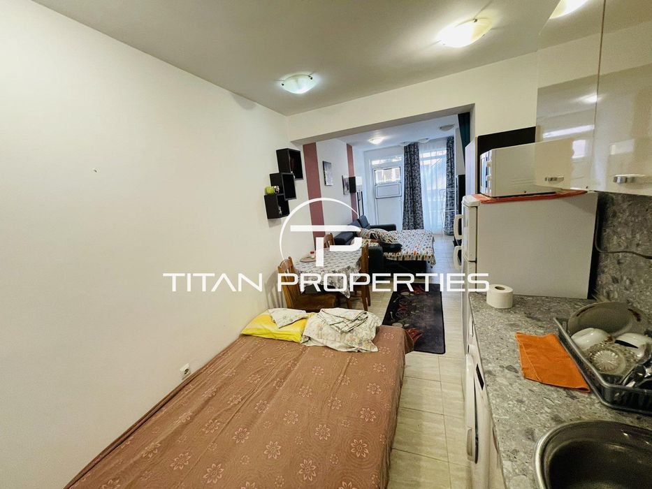 Дава се под наем Едностаен апартамент в Бургас, Лазур - 36 кв.м за 255 € - Снимка #1