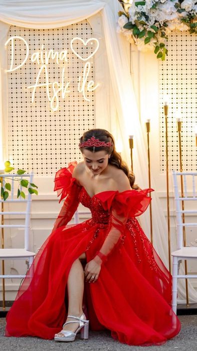 Червена рокля S/M – продажба и под наем