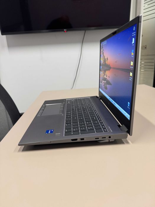 Лаптоп HP G8 Fury