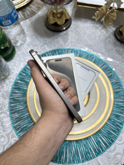 Iphone 15 pro max 90%