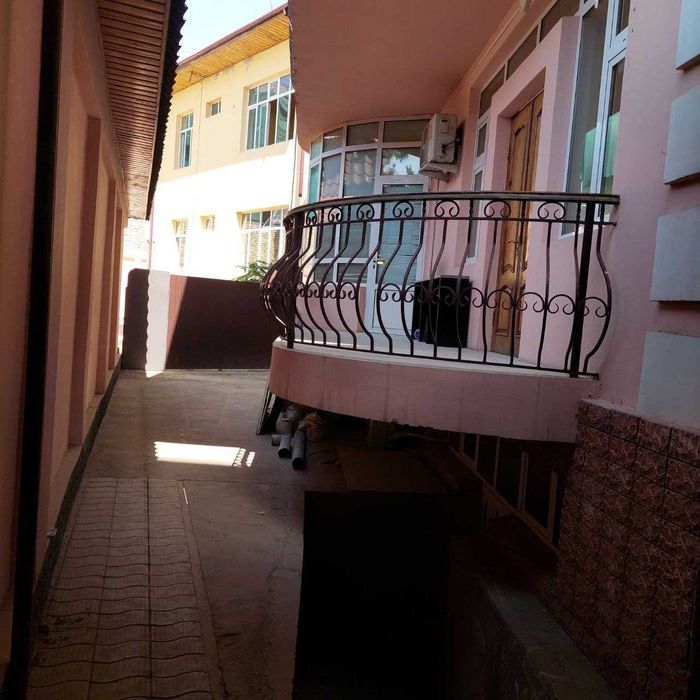 Дом под офис м.Буюк Ипак Йули ч/х Салом 2-этажа 7-комн 600 м² ремонт