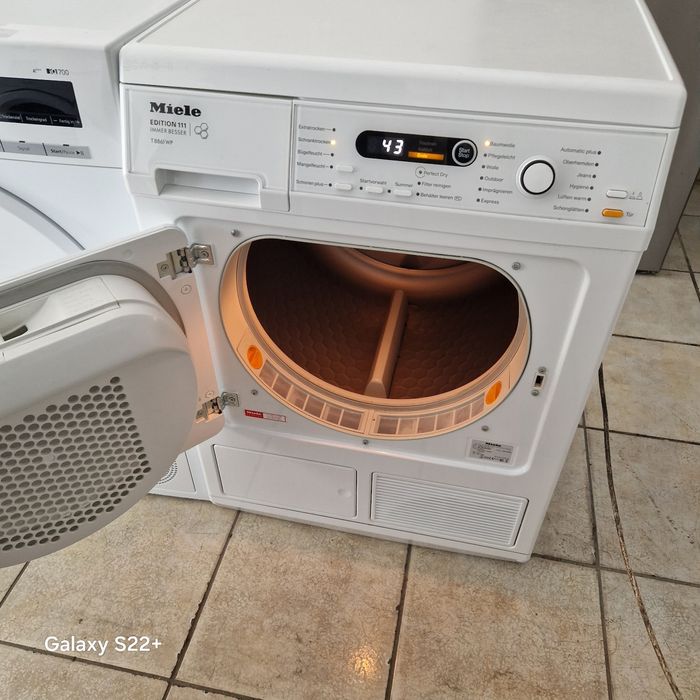 Кондензна сушилня с термопомпа MIELE T8861WP