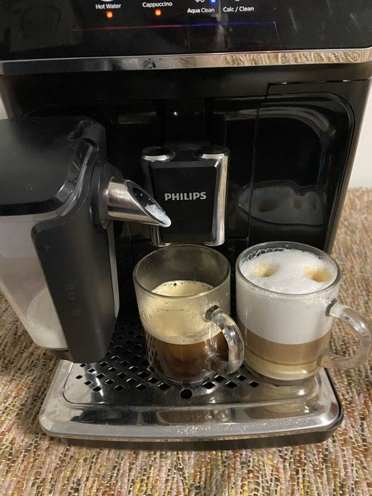 Espresor cafea Philips cu cana de lapte