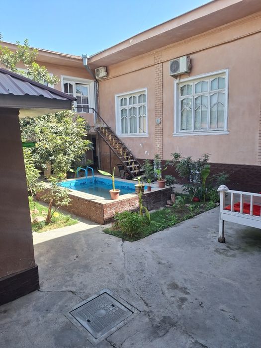 Продается двор в Чиланзарском районе, срочно