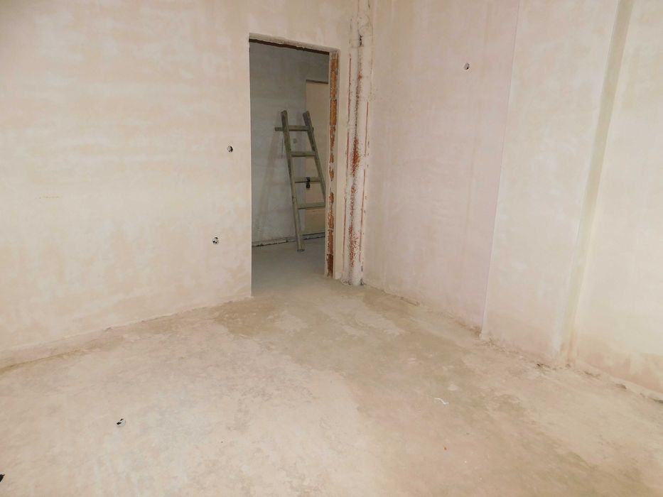 Продава се Двустаен апартамент в Търговище, Център - 55 кв.м за 742 €/кв.м - Снимка #4