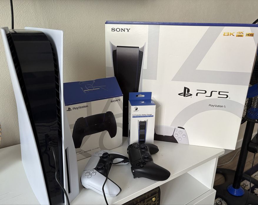 Playstation 5 хорошем состоянии