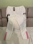 De vanzare pantaloni de trening Adidas