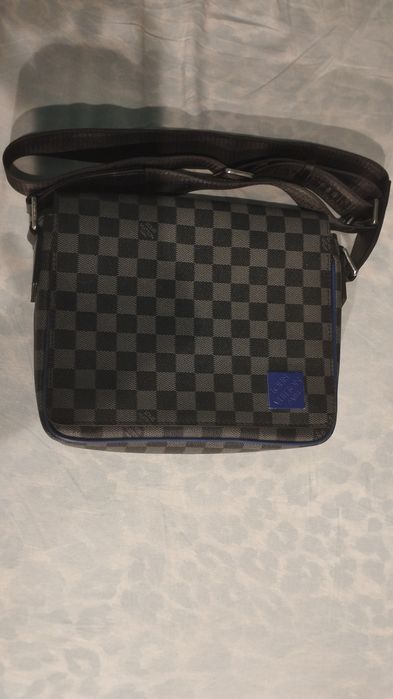 Borsetă Louis Vuitton