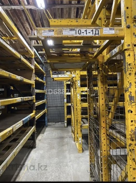 Продаются стеллажи