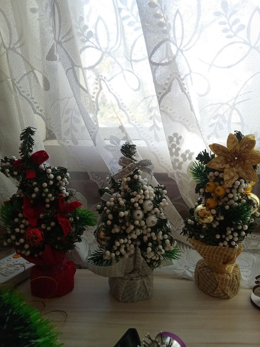 Коледни украси за базари