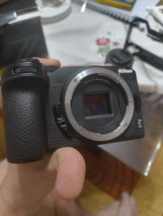 Nikon Z30 ca nou cu obiectiv si smallrig