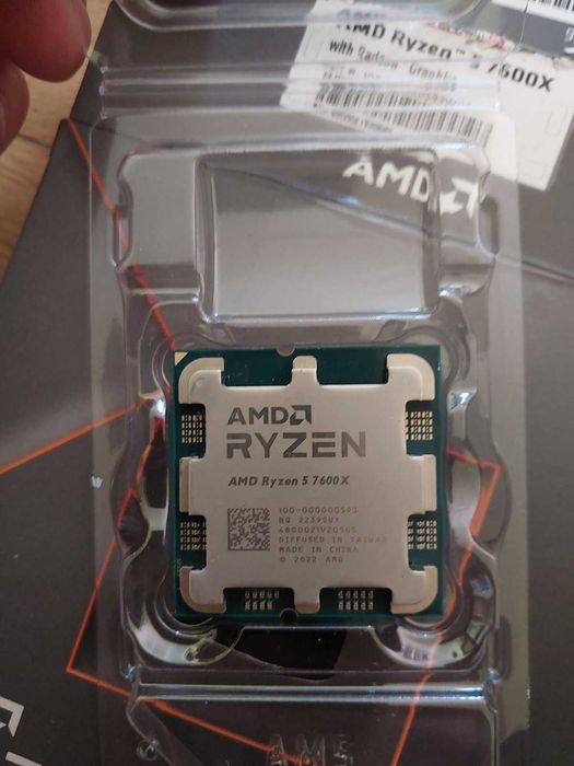 AMD Ryzen 5 7600X, 6-ядрен, АМ5