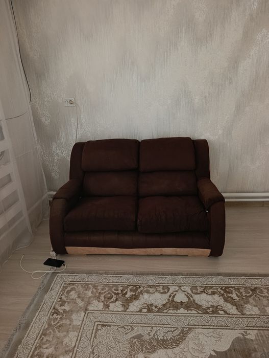 Диван сотиладиии